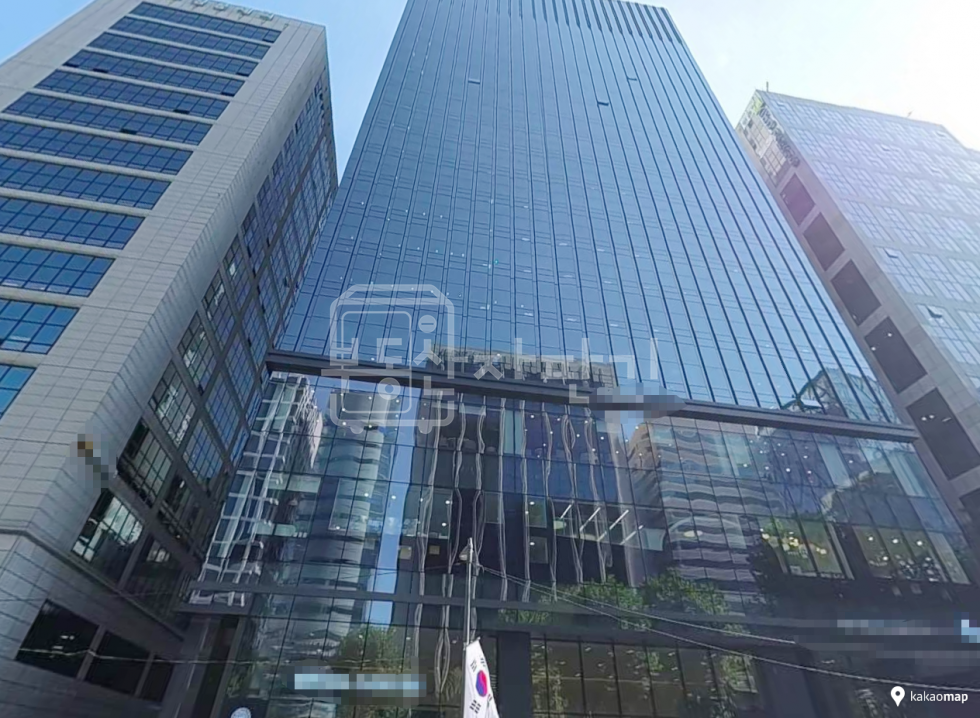 서울 강남구 역삼동 무권리, 선릉역 출구앞, 초역세권, 대로변, 1층 임대 월세 매물번호 28115 사진 1