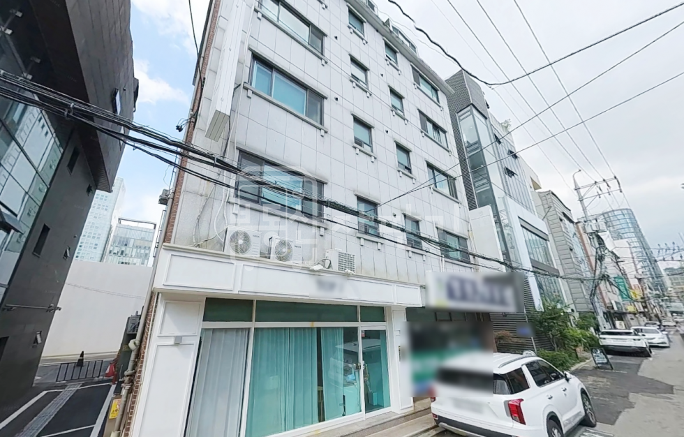 서울 강남구 역삼동 무권리, 언주역 2분, 초역세권, 지하1층 임대 월세 매물번호 28638 사진 1