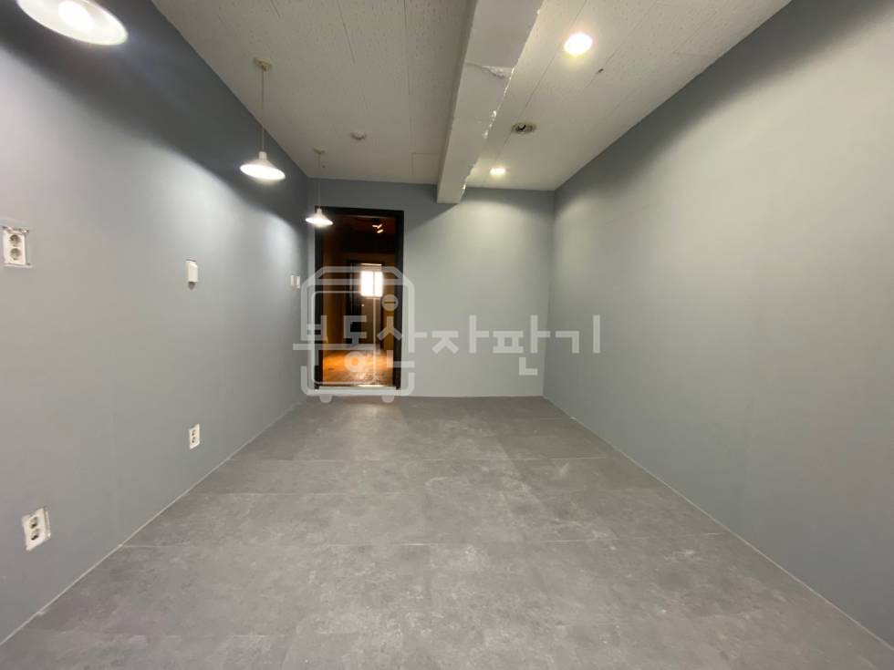 서울 강남구 신사동 무권리, 신사역 도보 6분, 역세권, 4층 임대 월세 매물번호 25350 사진 2