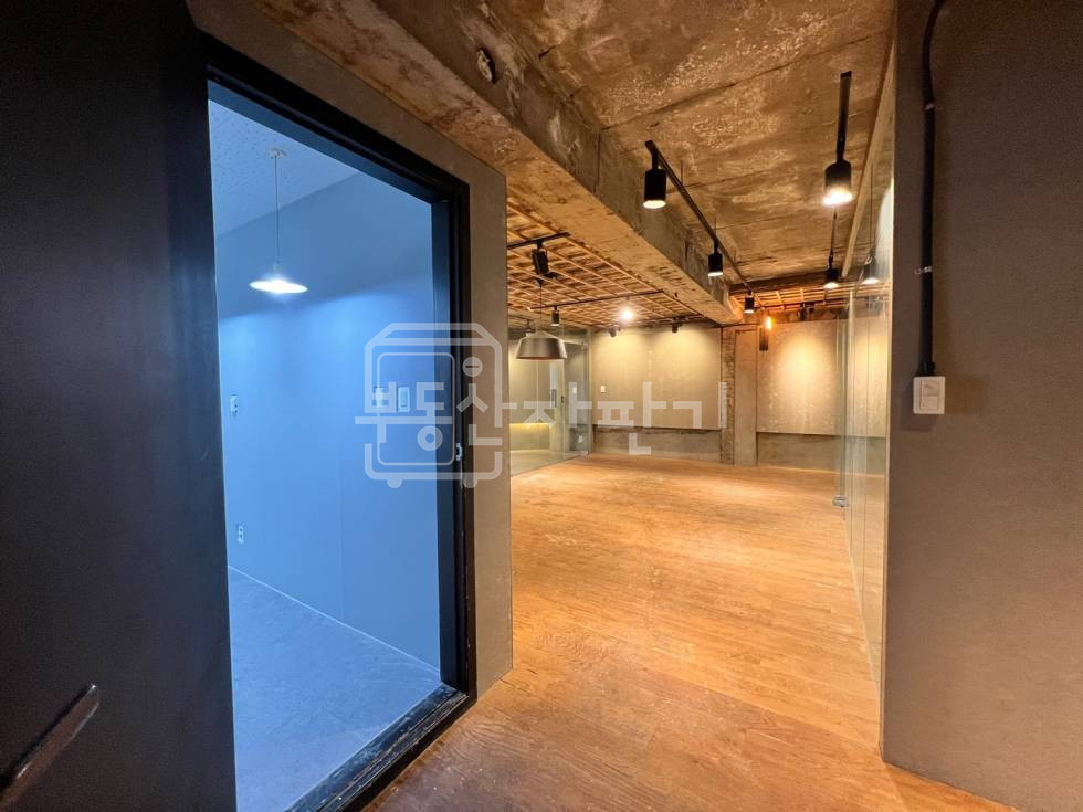 서울 강남구 신사동 무권리, 신사역 도보 6분, 역세권, 4층 임대 월세 매물번호 25350 사진 9