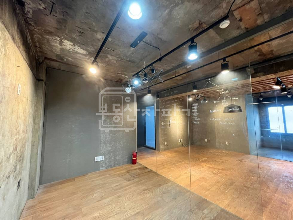 서울 강남구 신사동 무권리, 신사역 도보 6분, 역세권, 4층 임대 월세 매물번호 25350 사진 12