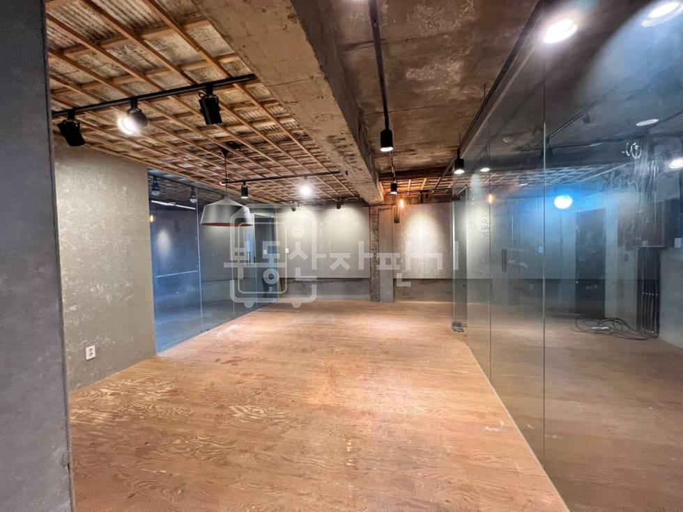 서울 강남구 신사동 무권리, 신사역 도보 6분, 역세권, 4층 임대 월세 매물번호 25350 사진 13