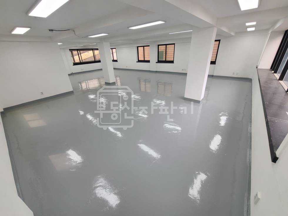 서울 서초구 잠원동 무권리, 신사역 2분, 초역세권, 3층 임대 월세 매물번호 25815 사진 5