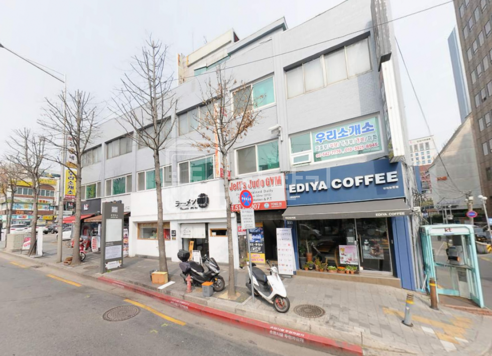 서울 서초구 잠원동 무권리, 논현역 1분, 초역세권, 1층 임대 월세 매물번호 28777 사진 1