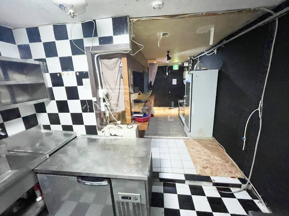 서울 강남구 논현동 198-8 무권리,신논현역 3분, 초역세권, 지하 1층 임대 월세 매물번호 27841 사진 11