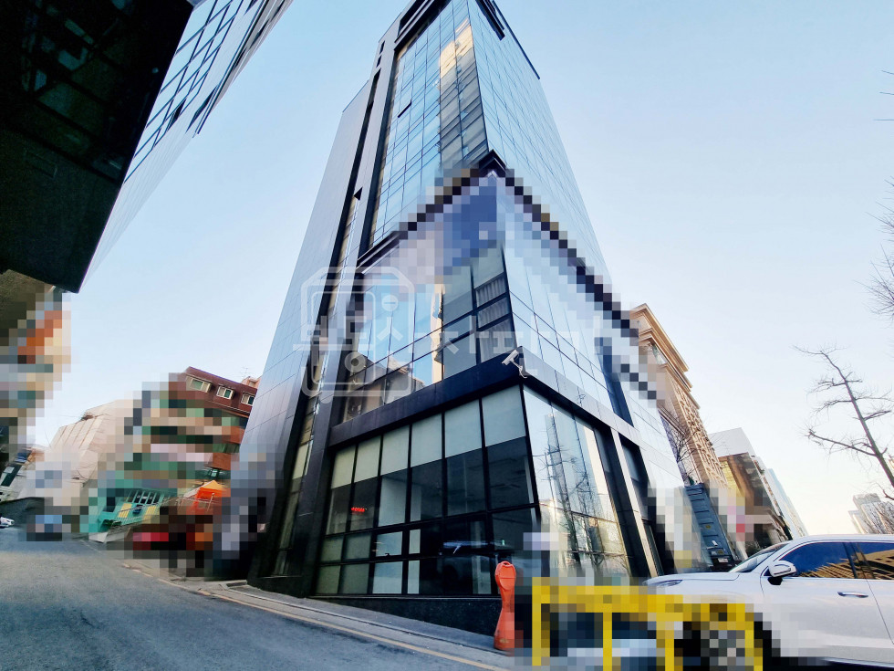 서울 강남구 청담동 무권리,영동대교남단교차로 대로변, 4층 임대 월세 매물번호 14975 사진 1