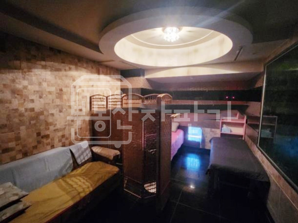 서울 강남구 신사동 압구정로데오역 4분, 역세권, 2층 임대 월세 매물번호 28756 사진 1
