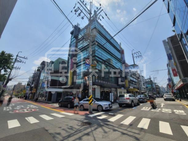 서울 강남구 신사동 무권리, 압구정역6분, 역세권, 3층 임대 월세 매물번호 28639 사진 1