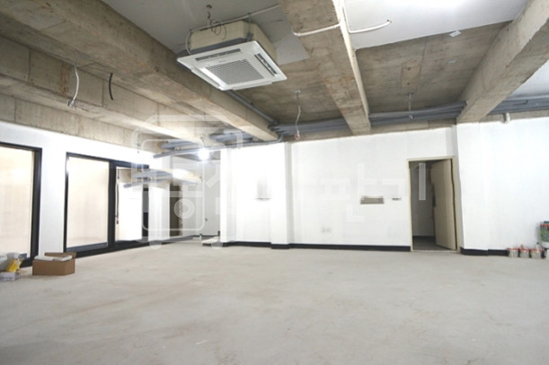 서울 강남구 역삼동 무권리, 역삼역 3분, 초역세권, 지하 1층 임대 월세 매물번호 29084 사진 4