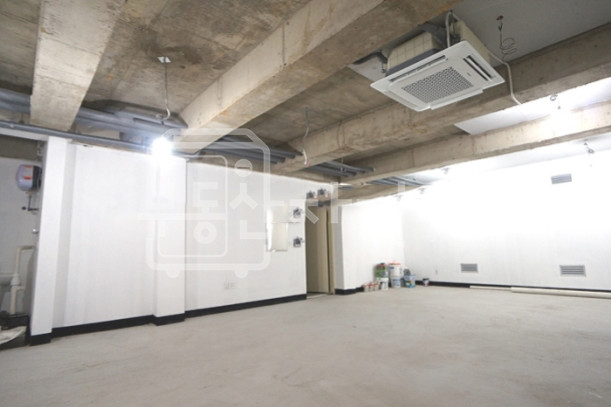 서울 강남구 역삼동 무권리, 역삼역 3분, 초역세권, 지하 1층 임대 월세 매물번호 29084 사진 6
