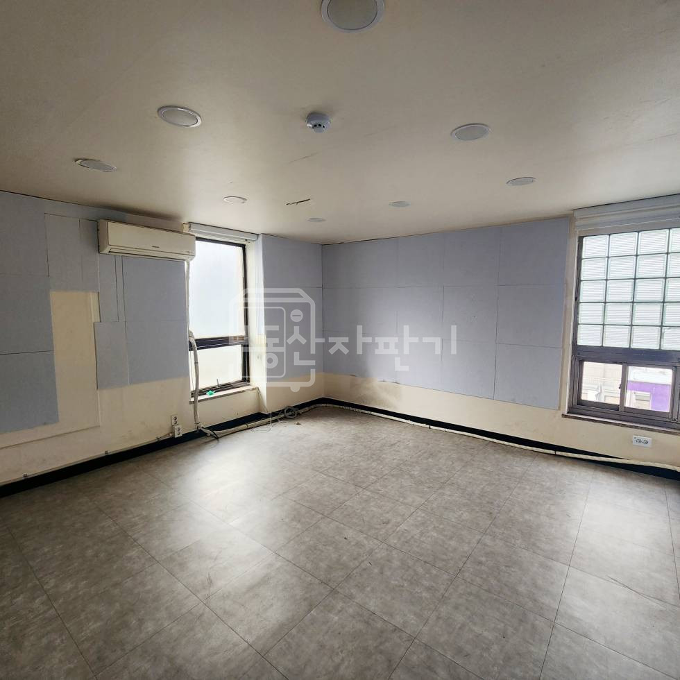 서울 강남구 논현동 무권리, 강남구청역 3분, 초역세권, 5층 임대 월세 매물번호 29109 사진 2