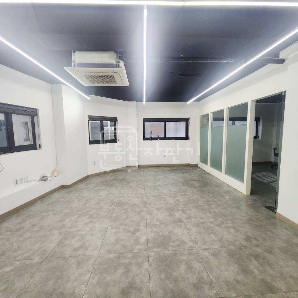 서울 강남구 신사동 무권리, 압구정역 10분, 역세권, 2층 임대 월세 매물번호 29024 사진 1