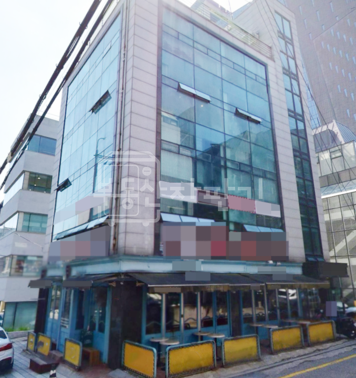서울 강남구 신사동 압구정로데오역 10분, 역세권, 2층 임대 월세 매물번호 28912 사진 1