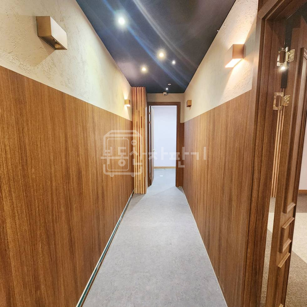 서울 강남구 신사동 무권리, 압구정로데오역 7분, 역세권, 지하1층 임대 월세 매물번호 14152 사진 3