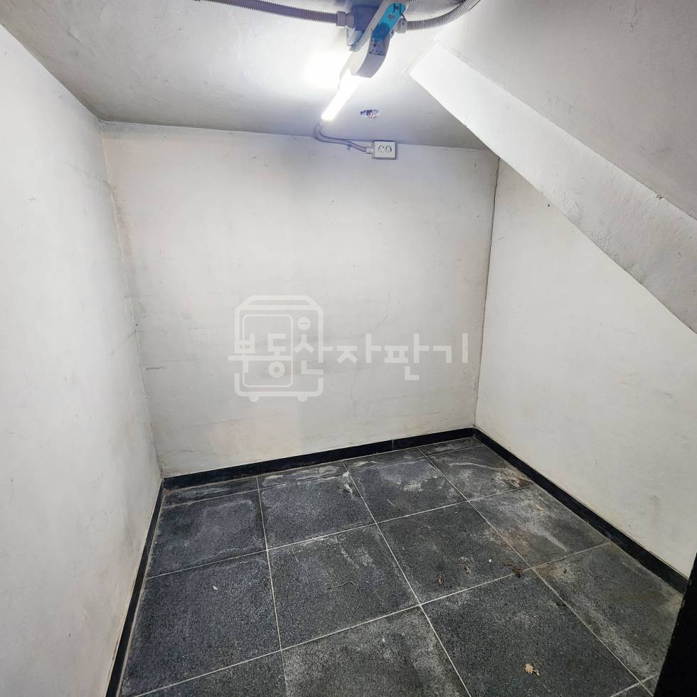 서울 강남구 신사동 무권리, 압구정로데오역 7분, 역세권, 지하1층 임대 월세 매물번호 14152 사진 7