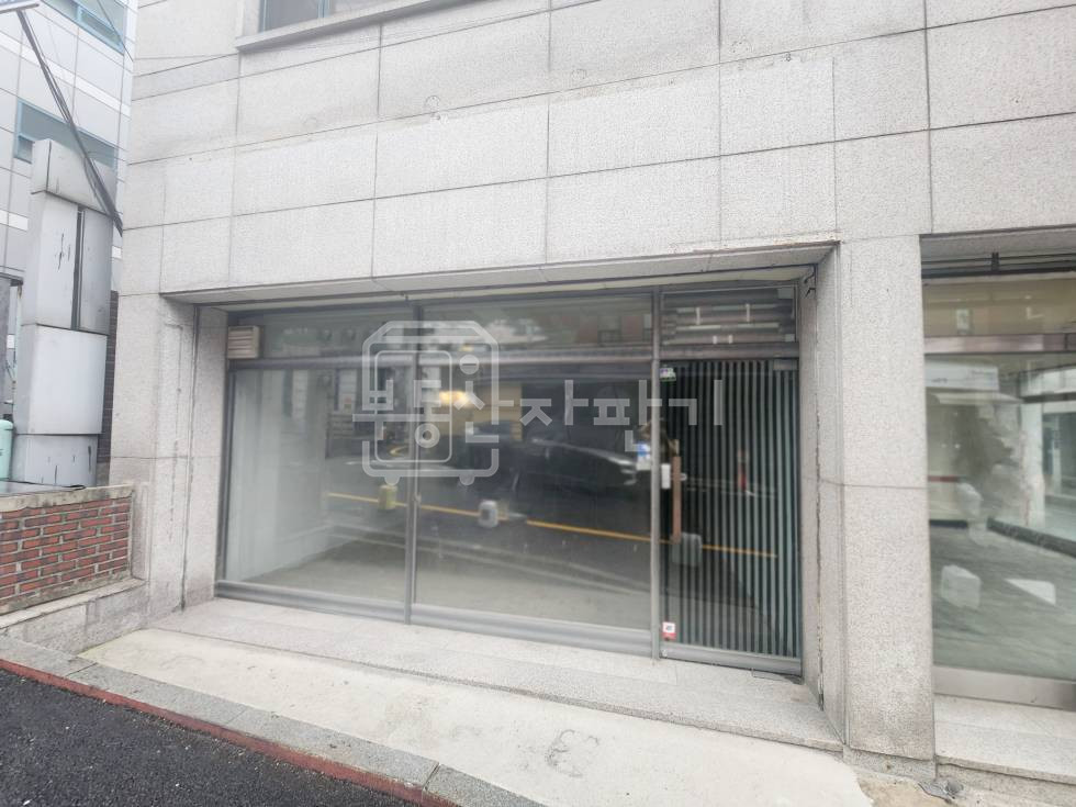 서울 강남구 신사동 무권리, 압구정역 10분, 역세권, 1층 임대 월세 매물번호 28136 사진 1
