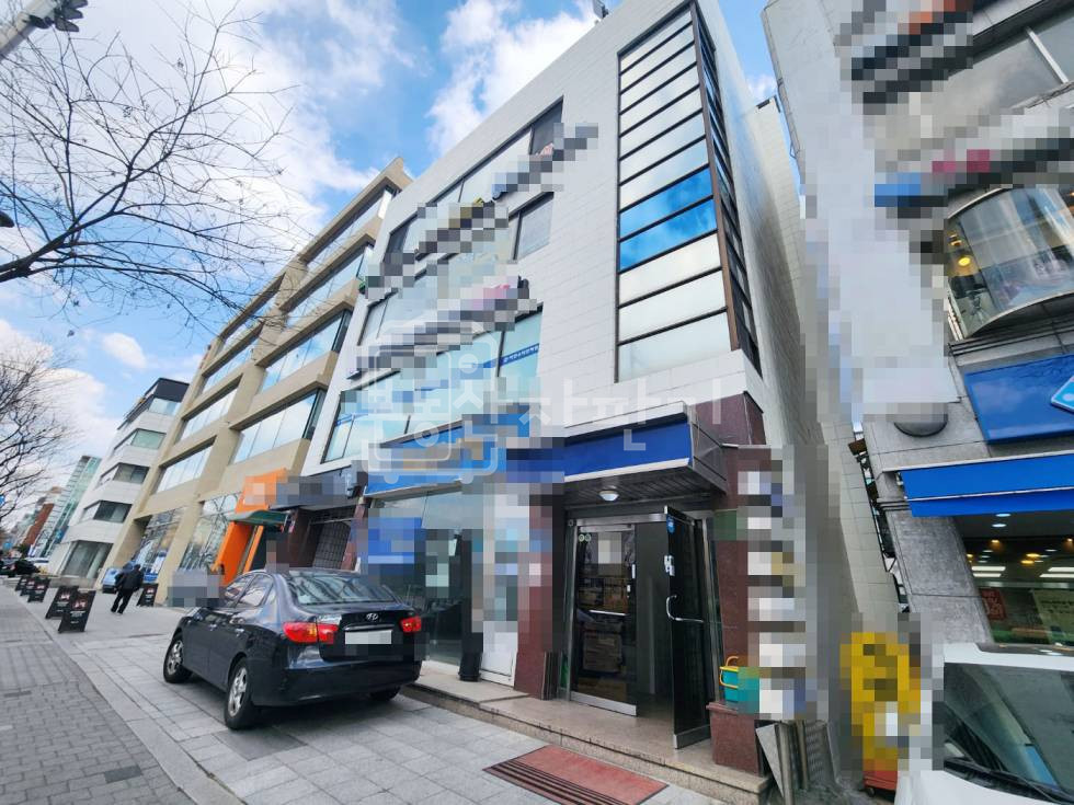 서울 강남구 신사동 무권리, 대로변, 압구정역 10분, 역세권, 1층 임대 월세 매물번호 23135 사진 3