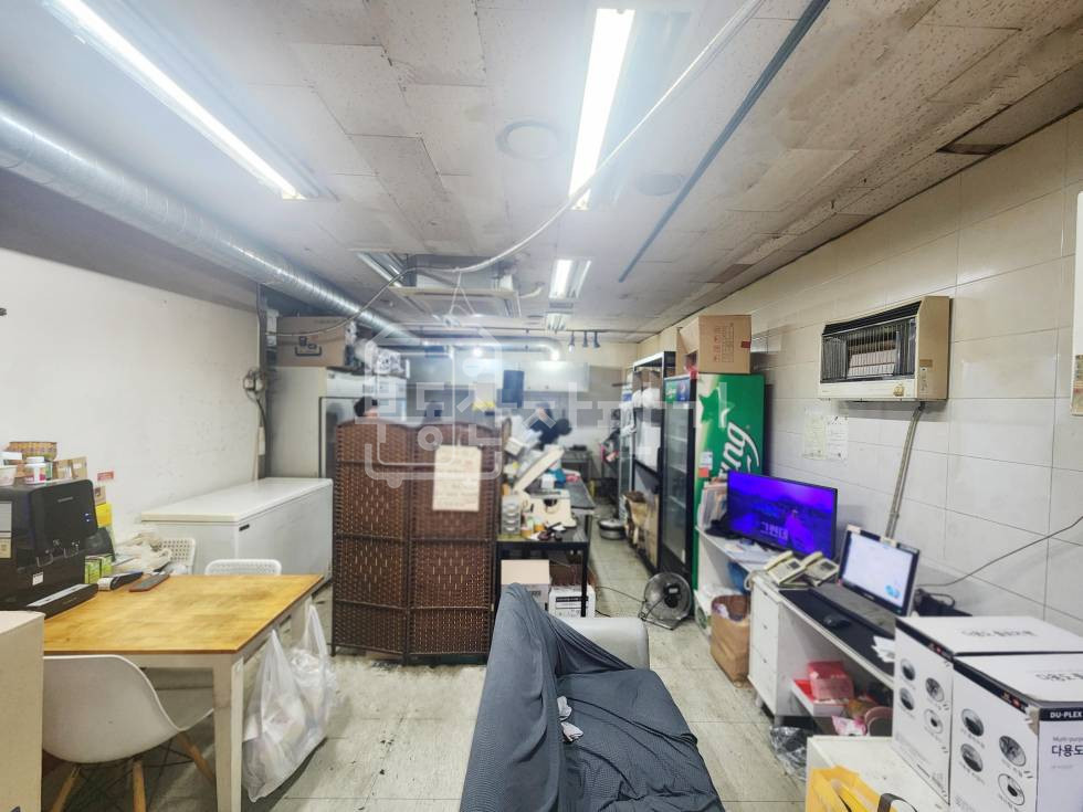서울 강남구 논현동 강남구청역 5분, 역세권, 1층 임대 월세 매물번호 27855 사진 2