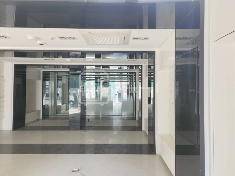 서울 강남구 신사동 무권리, 3호선/신분당선 신사역 9분, 역세권, 1층 임대 월세 매물번호 27329 사진 2