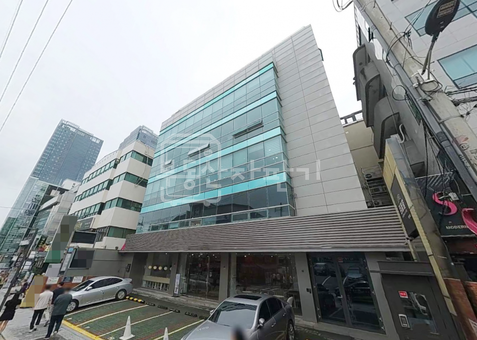 서울 강남구 역삼동 무권리, 역삼역 5분, 역세권, 지하 1층 임대 월세 매물번호 29347 사진 1