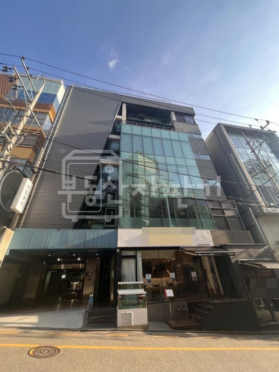 서울 강남구 청담동 무권리, 압구정로데오역 8분, 역세권, 5층 임대 월세 매물번호 24085 사진 1
