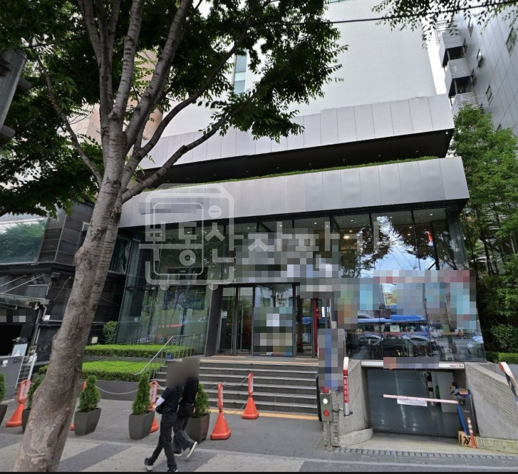 서울 강남구 논현동 * 매물번호를 알려주시면 더욱 정확한 상담이 가능합니다. 월세 매물번호 29549 사진 1