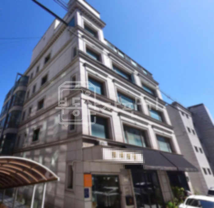 서울 강남구 논현동 논현역 학동역 7분, 더블역세권, 5층 임대 월세 매물번호 29178 사진 1