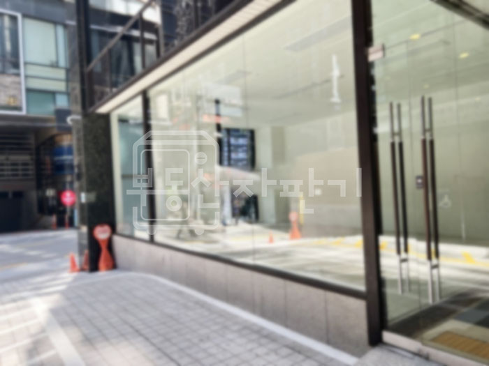 서울 강남구 역삼동 무권리, 강남역 3분, 초역세권, 코너건물 1층 임대 월세 매물번호 28700 사진 1
