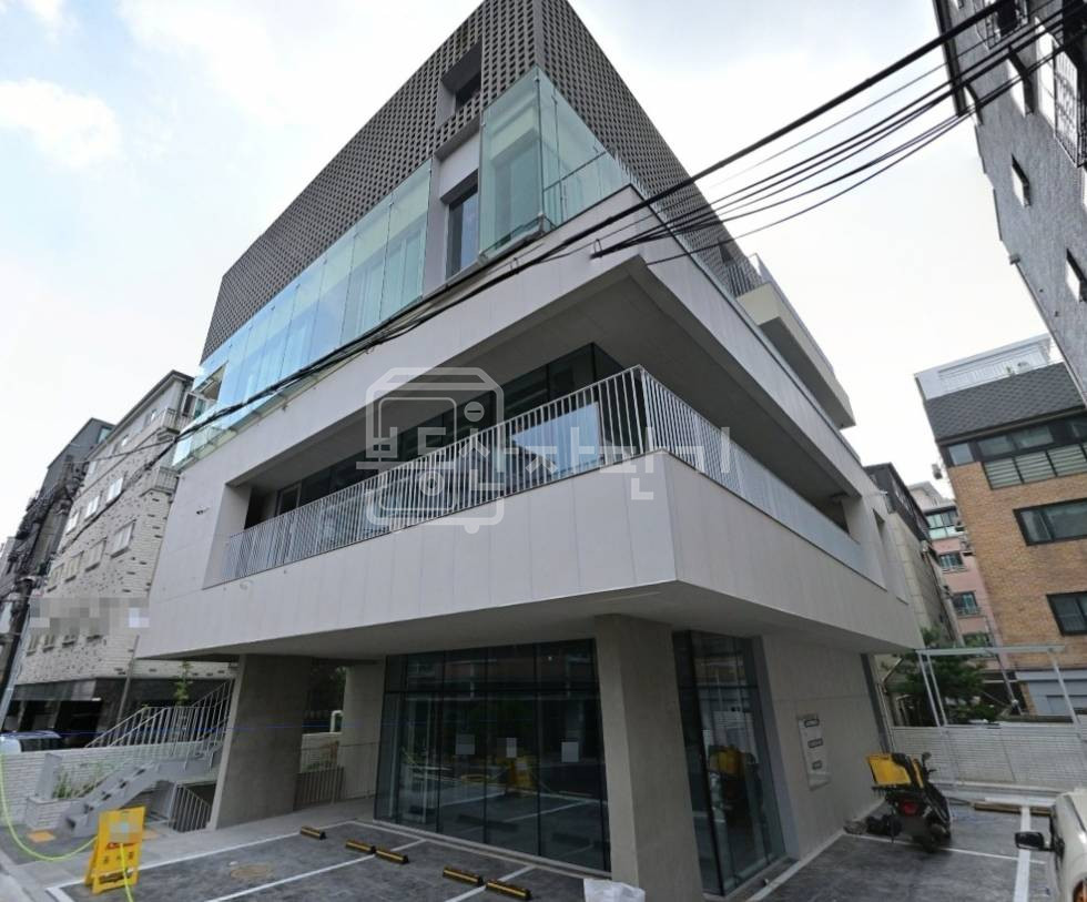 서울 송파구 송파동 무권리, 석촌/송파나루역 도보 8분, 역세권, 1층 임대 월세 매물번호 29563 사진 1