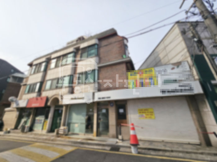 서울 서초구 반포동 무권리, 논현역 2분, 초역세권, 1층 임대 월세 매물번호 27364 사진 1