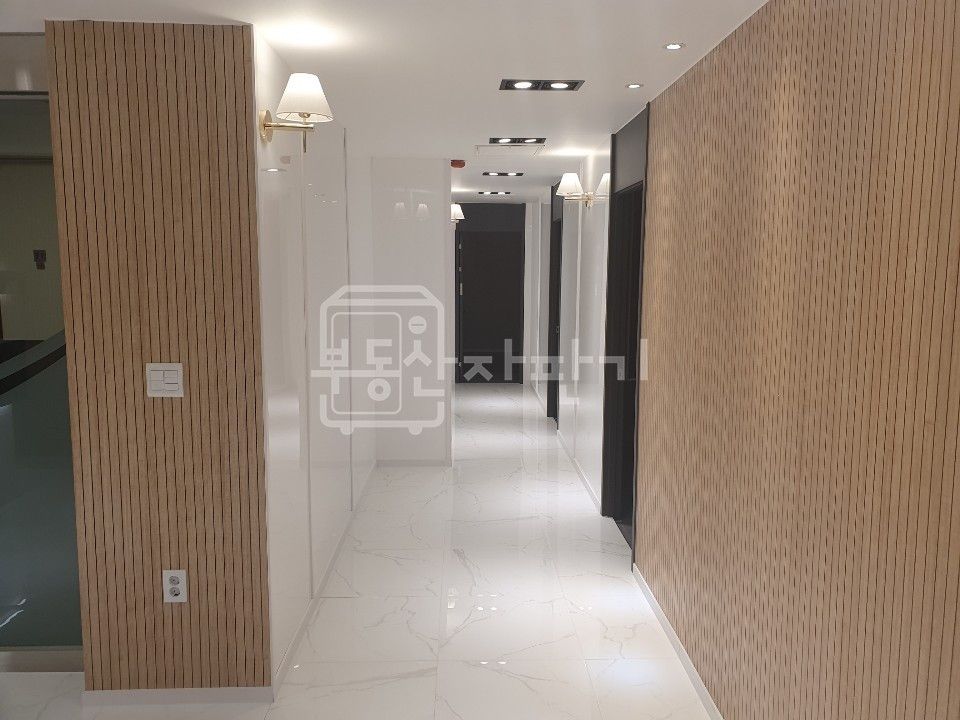 서울 강남구 대치동 한티역 도보 2분, 초역세권, 2층 임대 월세 매물번호 29690 사진 2