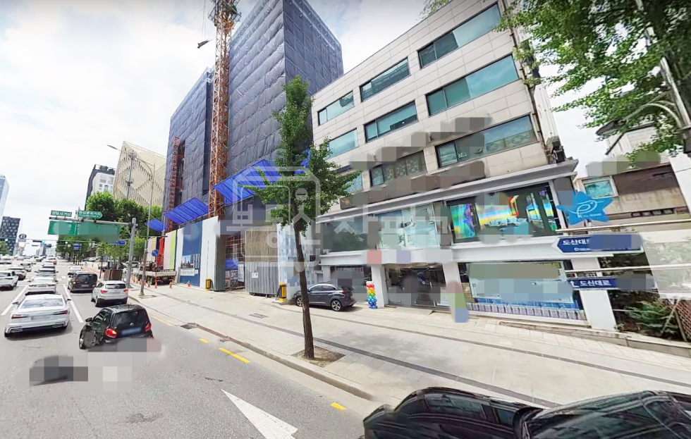 서울 강남구 청담동 무권리, 도산대로변, 청담사거리 인근, 1층 점포 월세 매물번호 29513 사진 1