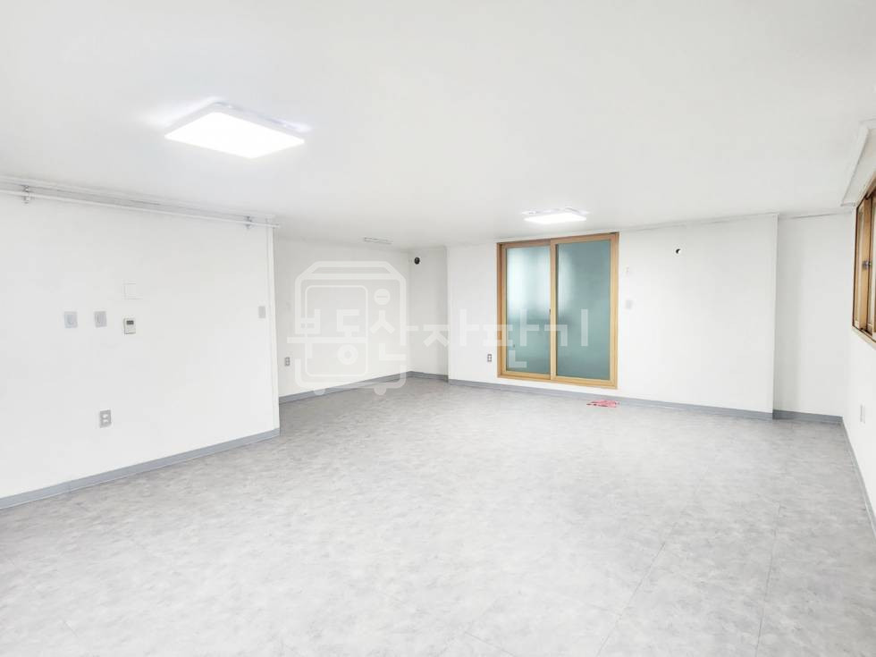 서울 강남구 논현동 무권리, 논현역 5분, 역세권, 2층 임대 월세 매물번호 29796 사진 2