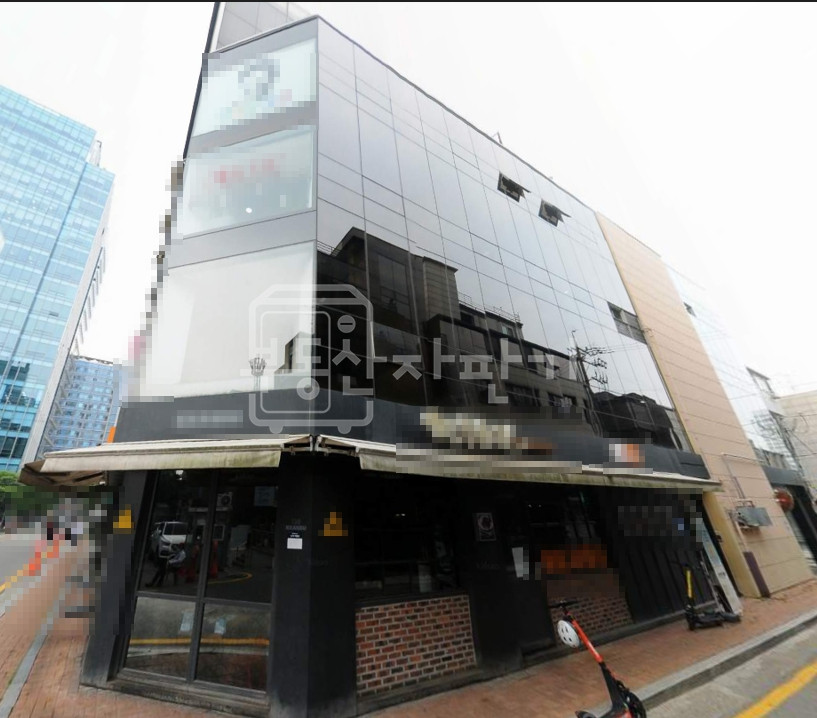 서울 강남구 논현동 무권리, 강남구청역 1분, 초역세권, 5층 임대 월세 매물번호 20106 사진 1