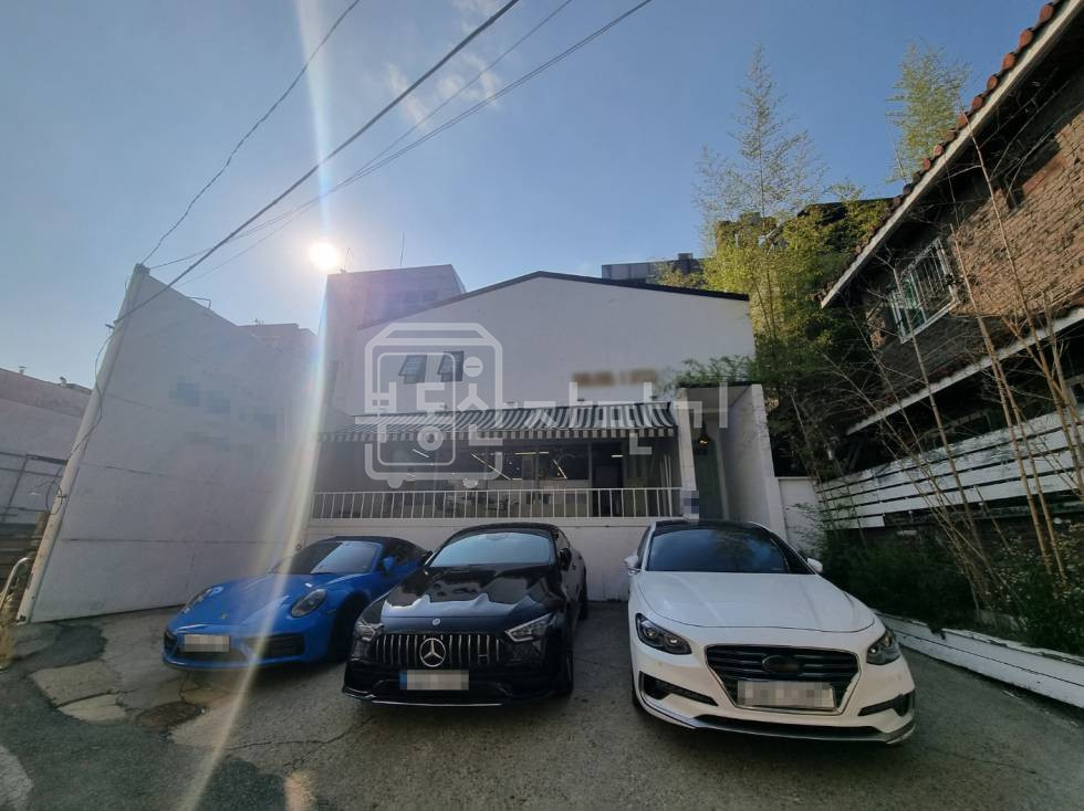 서울 강남구 청담동 압구정로데오역 9분, 지상2층~지하1층 단독건물 통임대 월세 매물번호 27986 사진 1