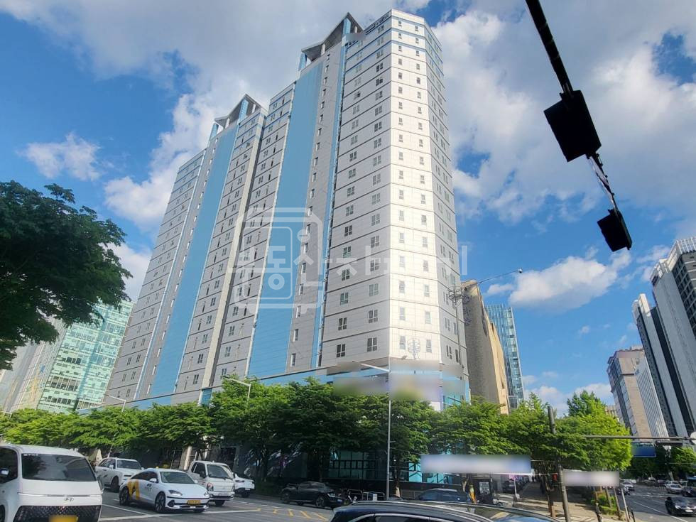 서울 강남구 역삼동 무권리, 선정릉역 도보 7분, 역세권, 1층 임대 월세 매물번호 27645 사진 1