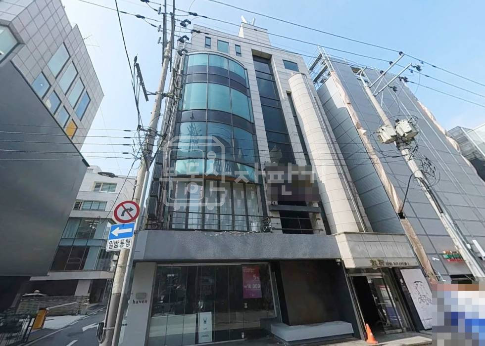 서울 강남구 신사동 무권리, 압구정로데오역 3분, 초역세권, 3층 임대 월세 매물번호 25282 사진 1