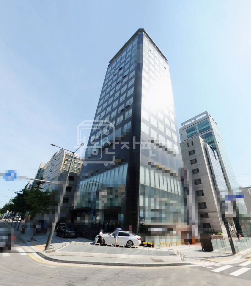서울 강남구 삼성동 무권리, 선정릉역사거리 대로변 코너건물, 1층 임대 월세 매물번호 30188 사진 1