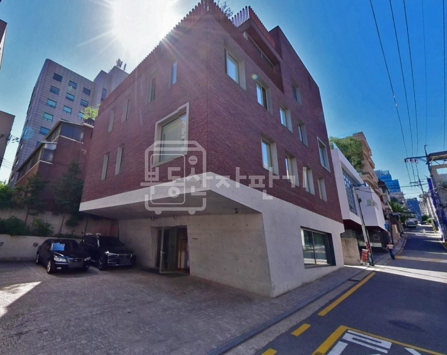 서울 강남구 논현동 무권리, 학동사거리 인근, 강남구청역 7분, 역세권, 지하1층 임대 월세 매물번호 29758 사진 1