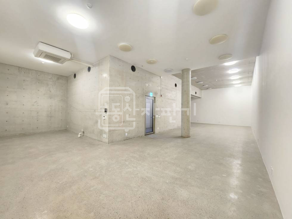 서울 강남구 논현동 무권리, 학동사거리 인근, 강남구청역 7분, 역세권, 지하1층 임대 월세 매물번호 29758 사진 3