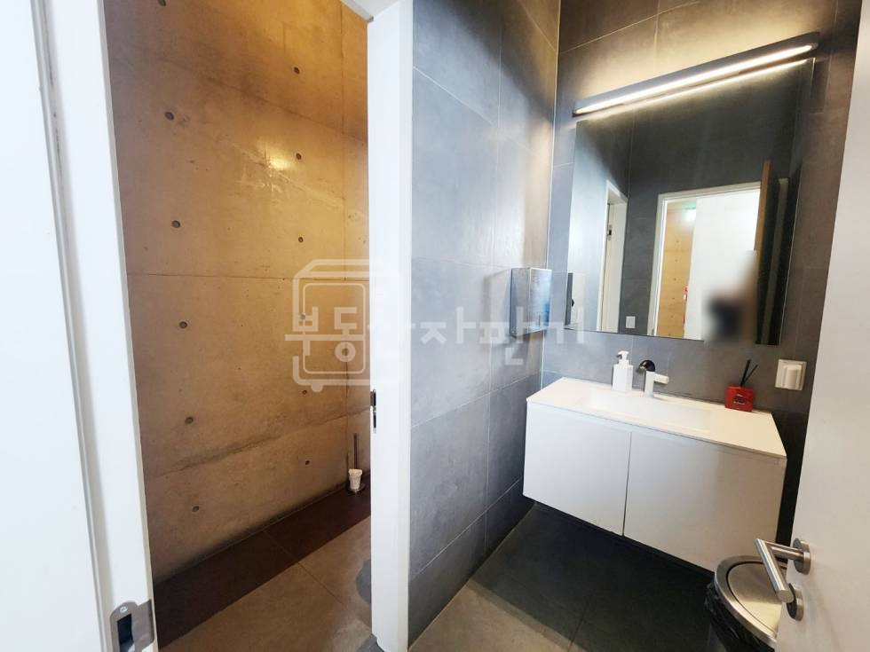 서울 강남구 논현동 무권리, 학동사거리 인근, 강남구청역 7분, 역세권, 지하1층 임대 월세 매물번호 29758 사진 6
