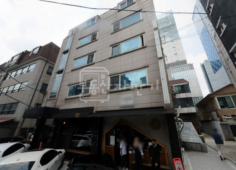 서울 강남구 논현동 무권리, 신사역 5분, 역세권, 5층 임대 월세 매물번호 30256 사진 1
