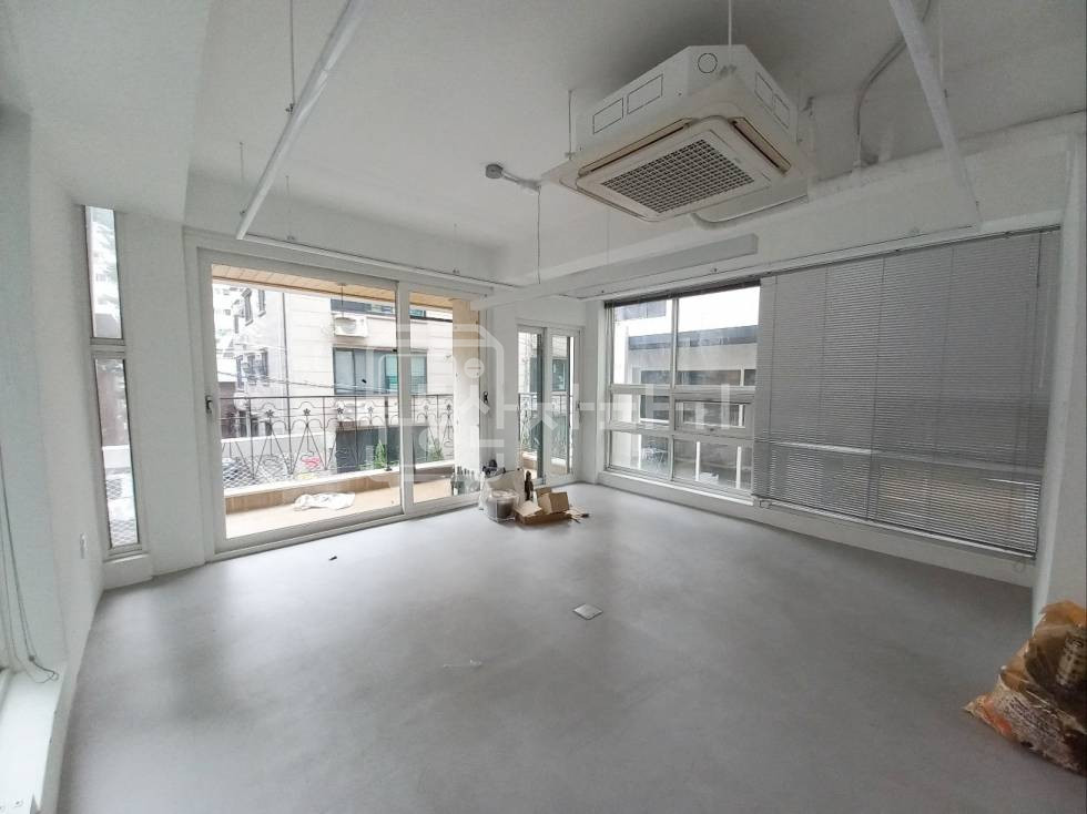 서울 강남구 청담동 무권리, 테라스 청담역 도보8분, 2층 임대 월세 매물번호 24552 사진 1