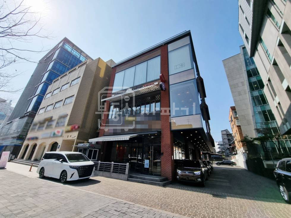 서울 강남구 삼성동 무권리, 대로변, 삼성중앙역 3분, 초역세권, 3층 임대 월세 매물번호 30384 사진 1