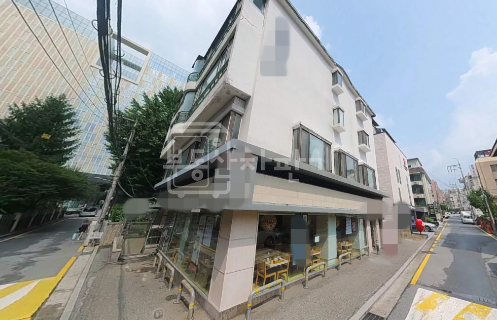 서울 강남구 신사동 역세권, 압구정역 도보2분, 2층 임대 월세 매물번호 30499 사진 1