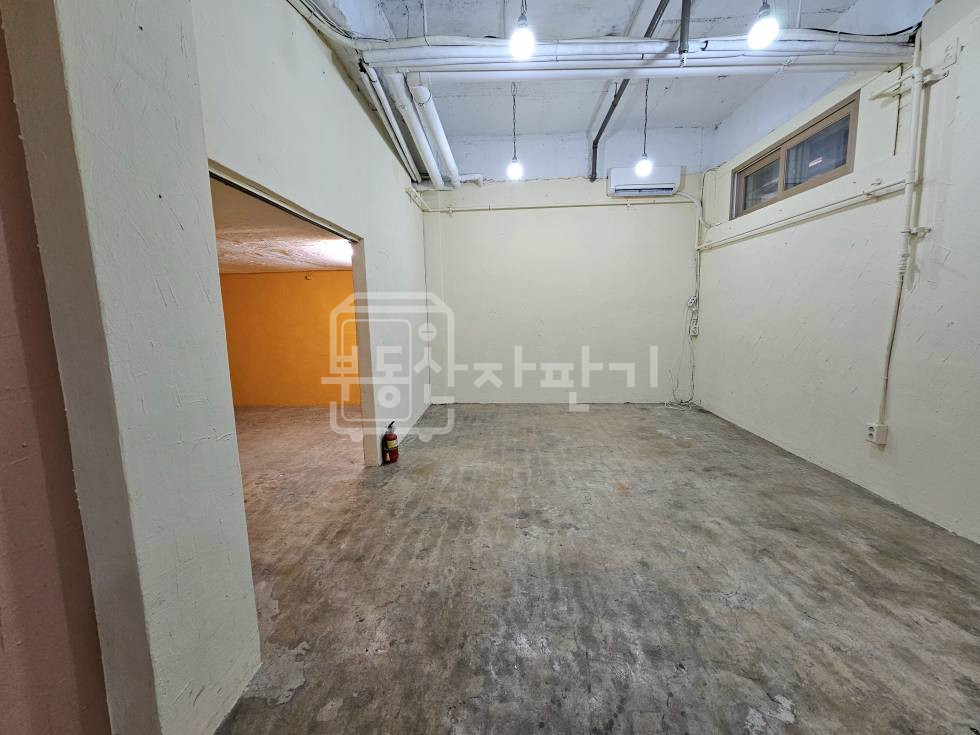 서울 강남구 신사동 무권리, 신사역 도보9분, 역세권, 지하1층 임대 월세 매물번호 28426 사진 2