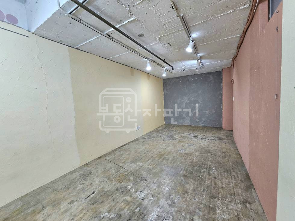 서울 강남구 신사동 무권리, 신사역 도보9분, 역세권, 지하1층 임대 월세 매물번호 28426 사진 3