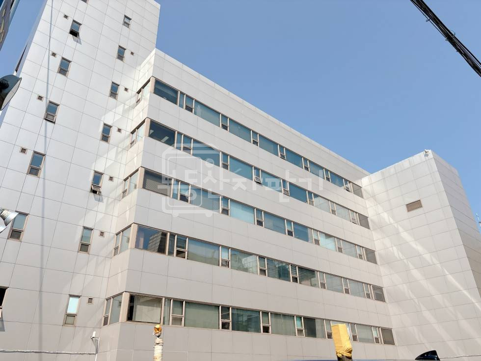 서울 강남구 신사동 무권리, 신사중학교 인근, 6층 임대 월세 매물번호 30367 사진 1
