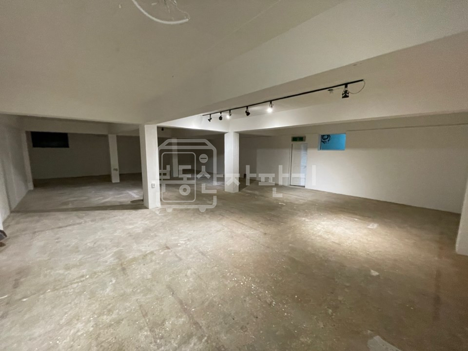 서울 서초구 양재동 무권리, 언남고등학교 인근, 지하 1층 임대. 월세 매물번호 30573 사진 1