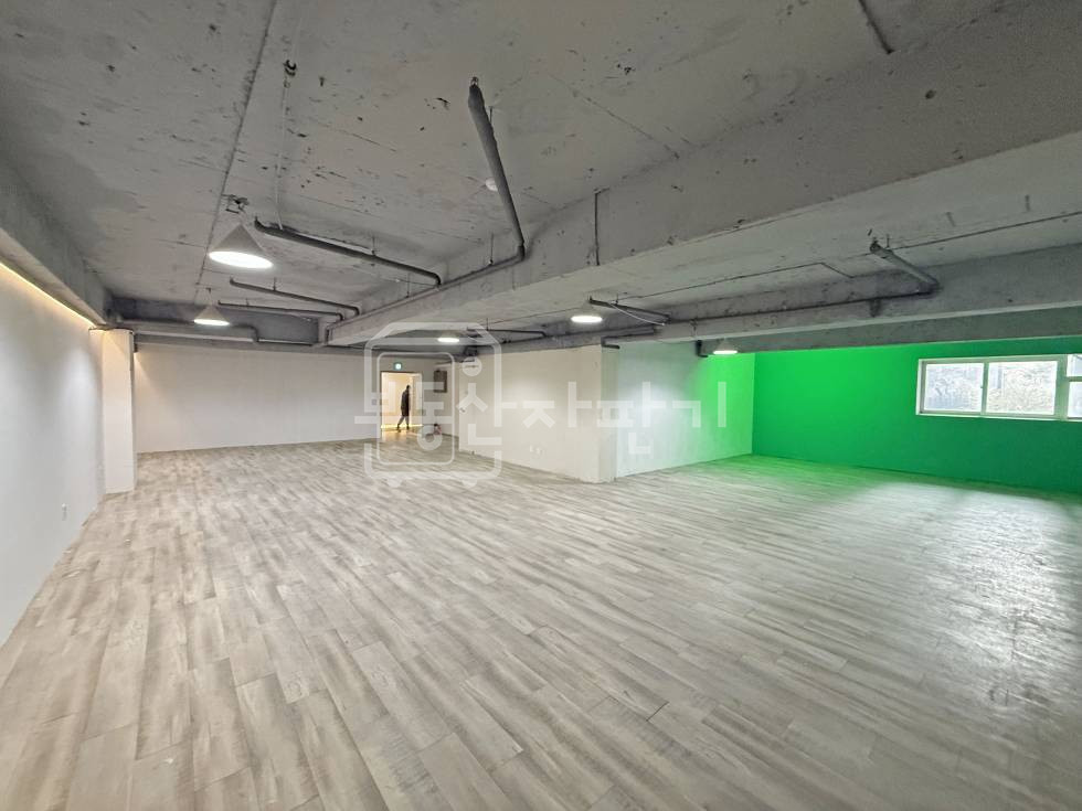 서울 강남구 논현동 206-17 무권리, 언주역 2분, 초역세권, 지하1층 임대 월세 매물번호 27589 사진 3